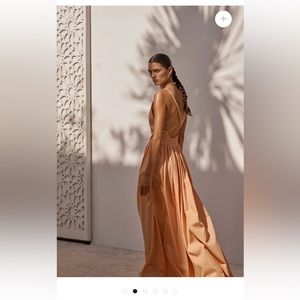 S/W/F Crossed Back Spiced Apricot